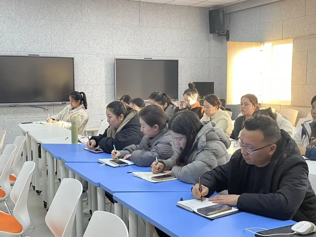 20251128163922_773 20251128163922_773