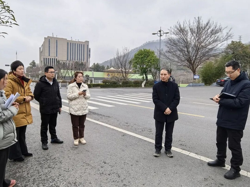 ��У��չ������ѧǰ������У԰��ȫר����